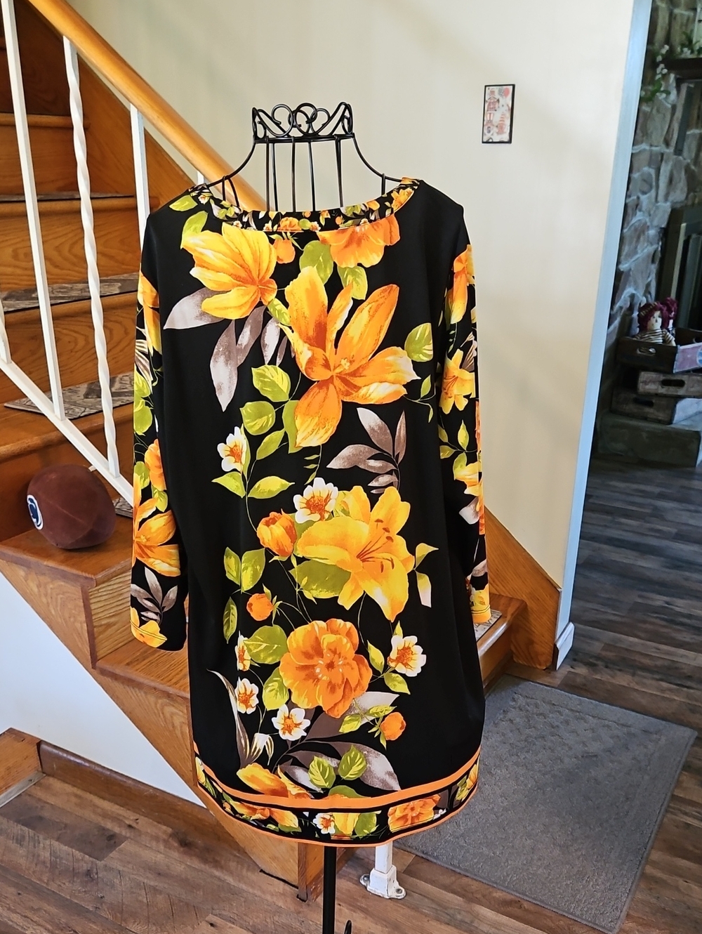 👚Susan Graver Black Long-Sleeve Tunic with Yellow & Orange Floral Print - Picture 7 of 9